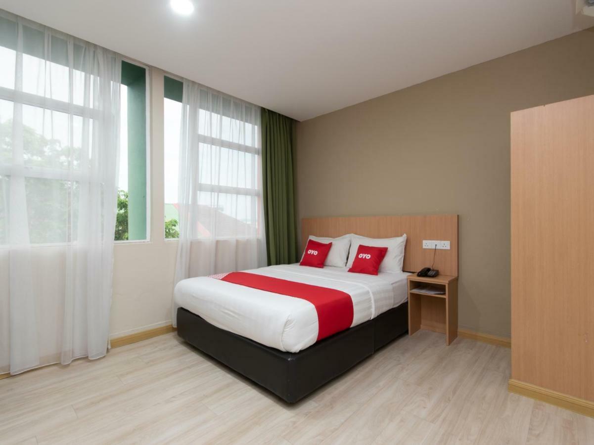 โอโย 89344 ลาบวน อเวนิว โฮเต็ล Hotel ภายนอก รูปภาพ